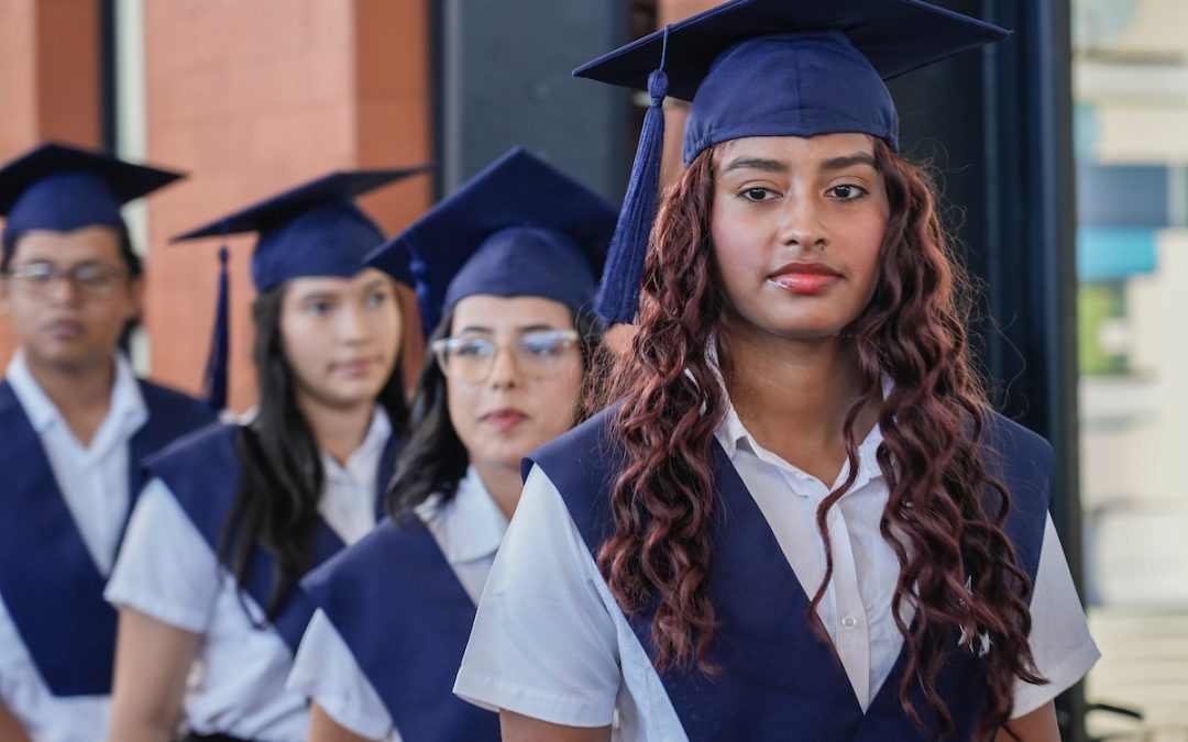 1ra Graduación del Centro ¡Supérate! Fundación Banco General